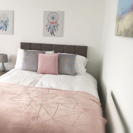 Parking, Smart Tv'S In All Rooms, Central Location สวอนซี ภายนอก รูปภาพ